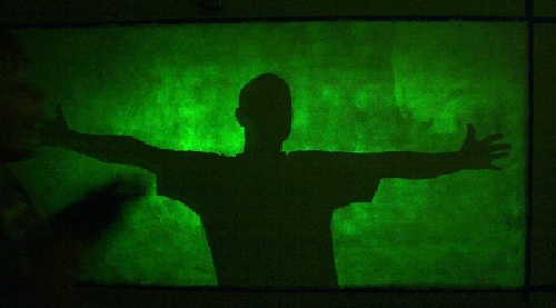 Illustration zum Artikel Paint Your Own Glow-in-the-Dark Sketch Wall